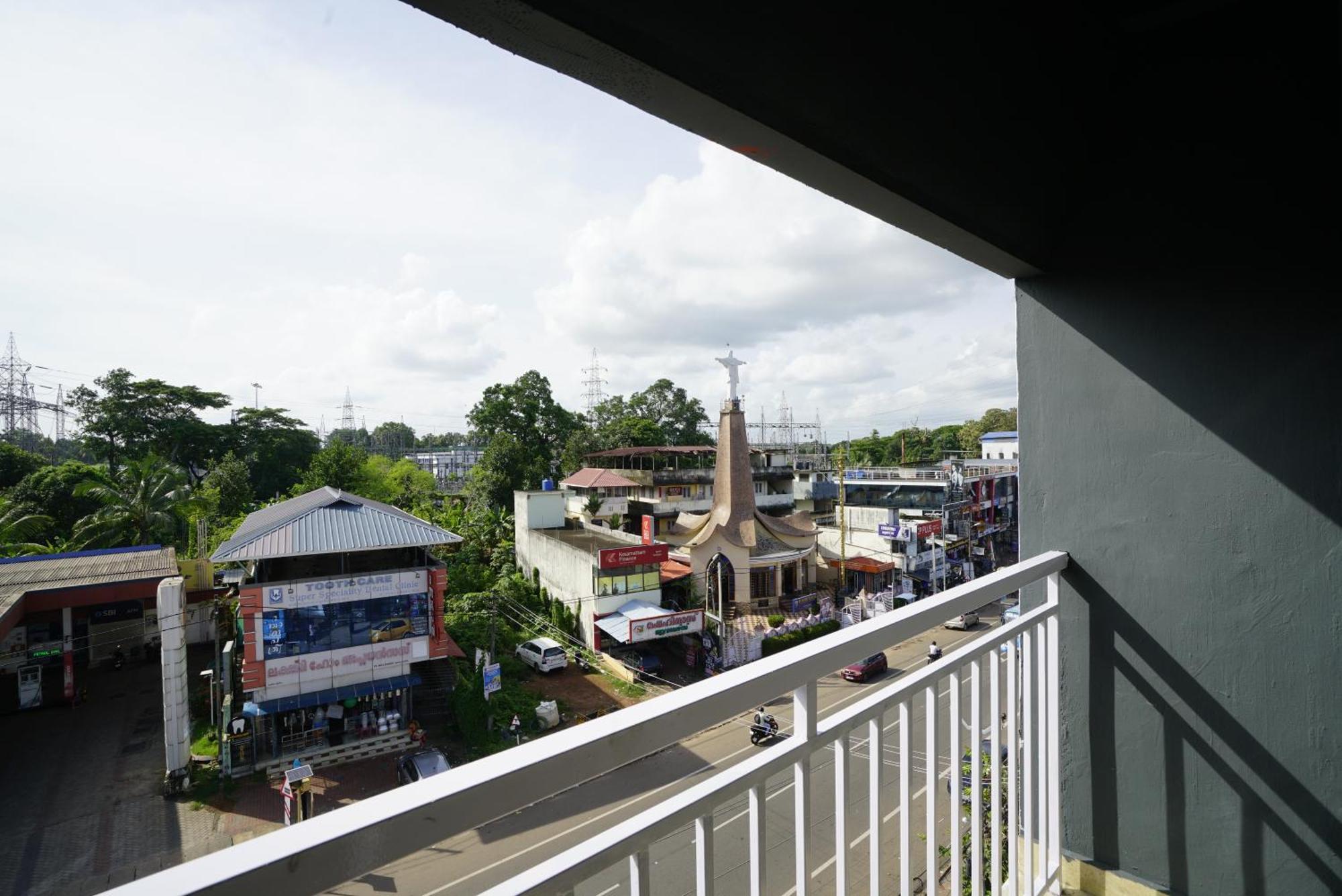 Quilon Residency Kundara Hotell Perumanseri Exteriör bild