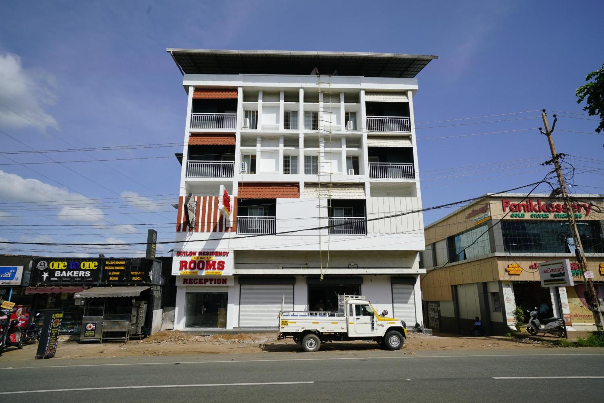 Quilon Residency Kundara Hotell Perumanseri Exteriör bild